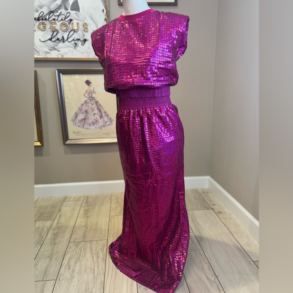 New! QUEEN OF SPARKLES Set Hot Pink Holographic Top and Maxi Skirt Set - Picture 3 of 10